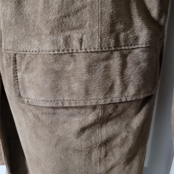 Suede Leather Jacket 🧥 - Picture 10 of 12